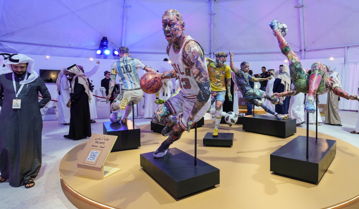 Minister of Culture Opens Tadweer Art Exhibition in Souq Waqif